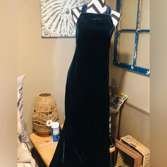 NWT Anthropology Velvet Halter Maxi Dress - Picture 5 of 10